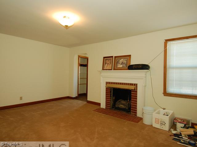 5245 Germanton Road Winston-Salem, NC 27105 - Photo 2 of 10 Den/Family/Great Room.