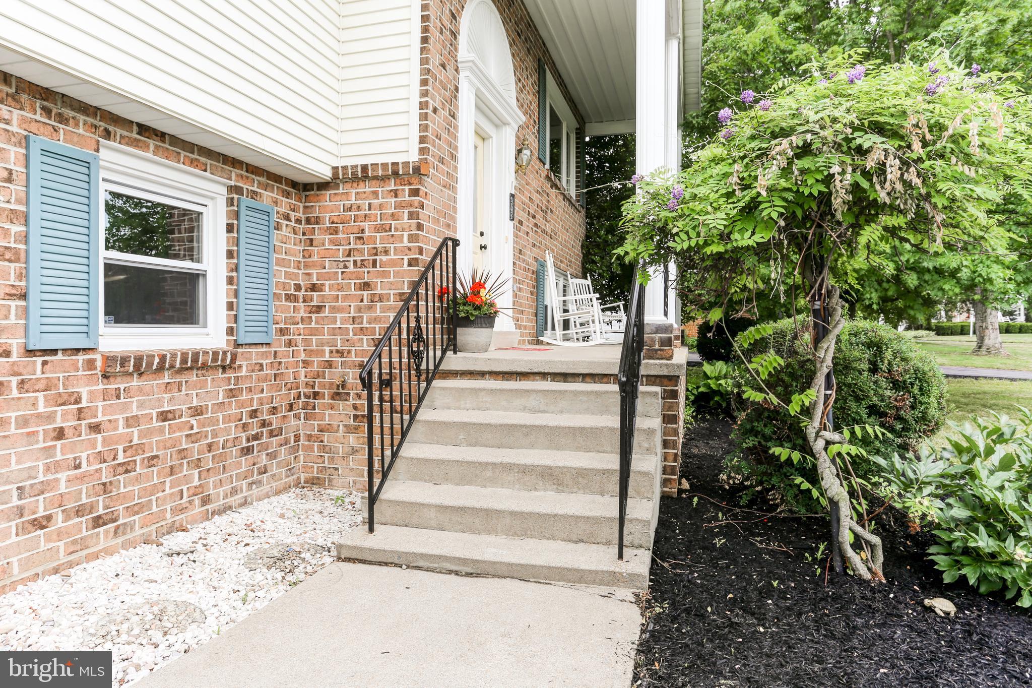 2123 Circle Road Carlisle, PA 17013 - Photo 3 of 48 Gallery Image 3