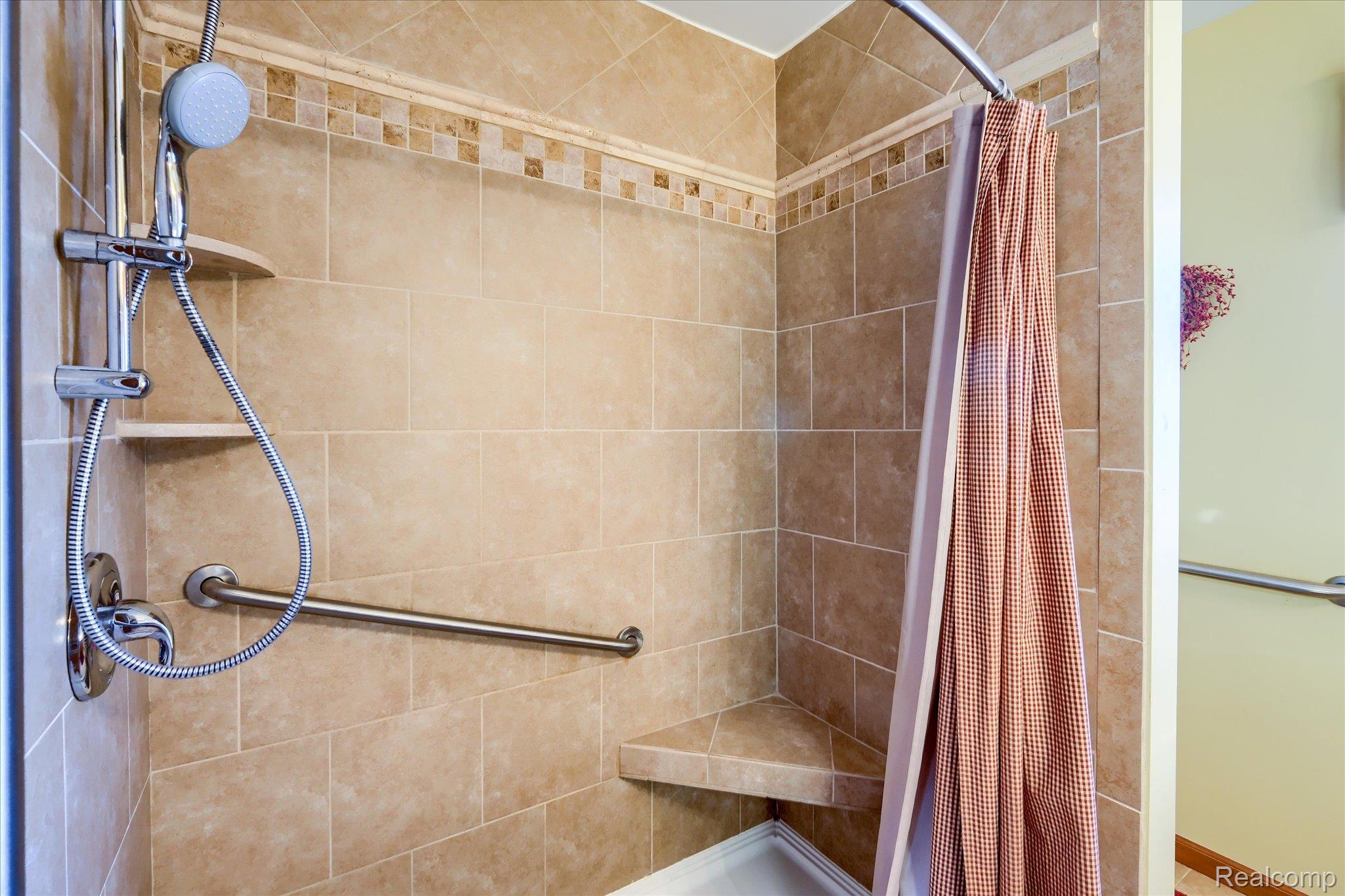 6941 North Lake Pleasant Road North Branch, MI 48461 - Photo 23 of 51 Full bath featuring a shower stall