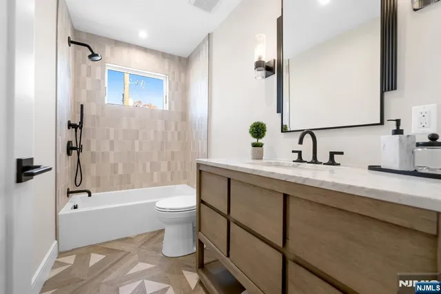 $1,150,000 | 92 West Main Street, Ramsey, NJ 07446