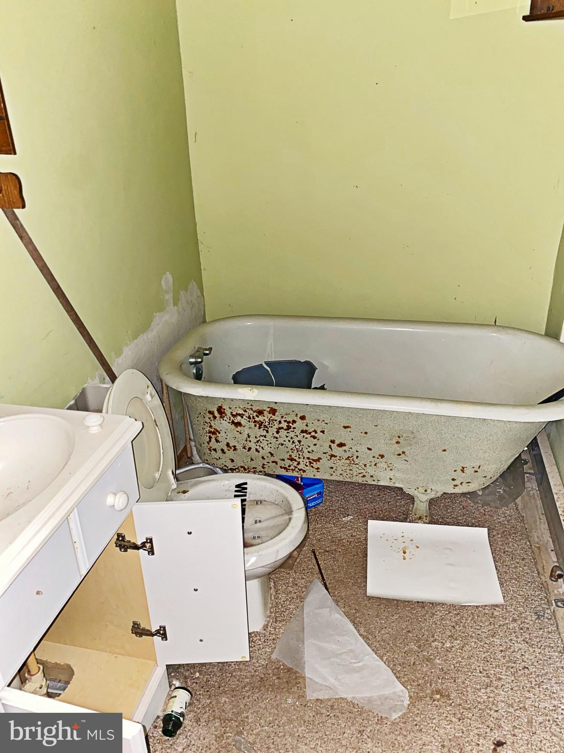 401 North Main Street Hurlock, MD 21643 - Photo 18 of 29 Upstairs Bathroom