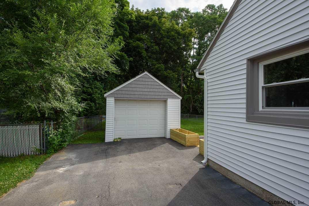 2441 Curry Road Schenectady, NY 12303 - Photo 5 of 28 Photo 6