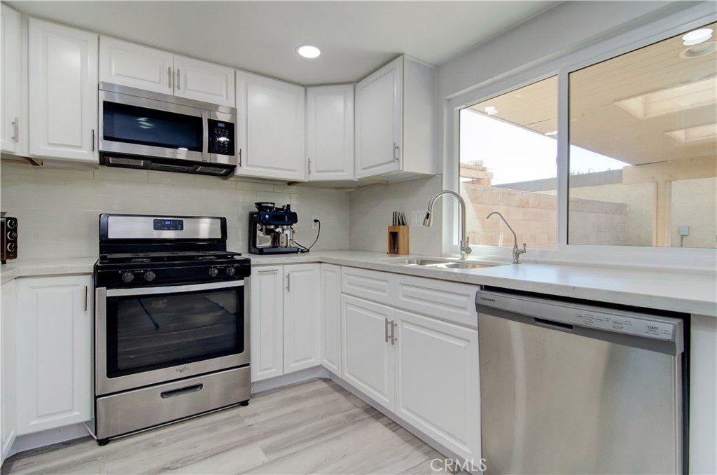 5085 Stratford Circle La Palma, CA 90623 - Photo 10 of 24