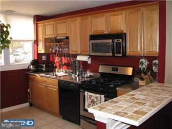 4157 Farmdale Road Philadelphia, PA 19154 - Photo 2 of 11 Gallery Image 2