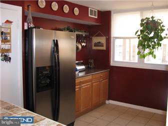 4157 Farmdale Road Philadelphia, PA 19154 - Photo 3 of 11 Gallery Image 3