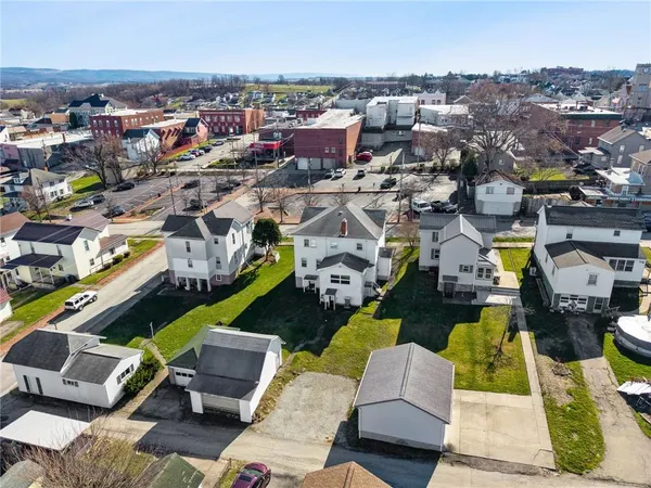 $119,900 | 608 West Smithfield Street, Mount Pleasant, PA 15666