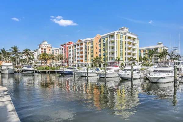 $4,000 | 804 East Windward Way, Unit 103, Lantana, FL 33462