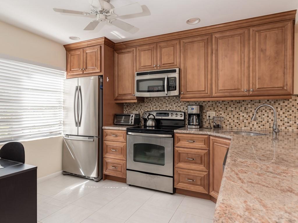8460 Casa Del Lago, Unit G Boca Raton, FL 33433 - Photo 5 of 14 Great Workspace