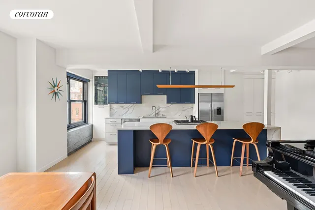 $1,795,000 | 300 West 23rd Street, Unit 8H | Chelsea