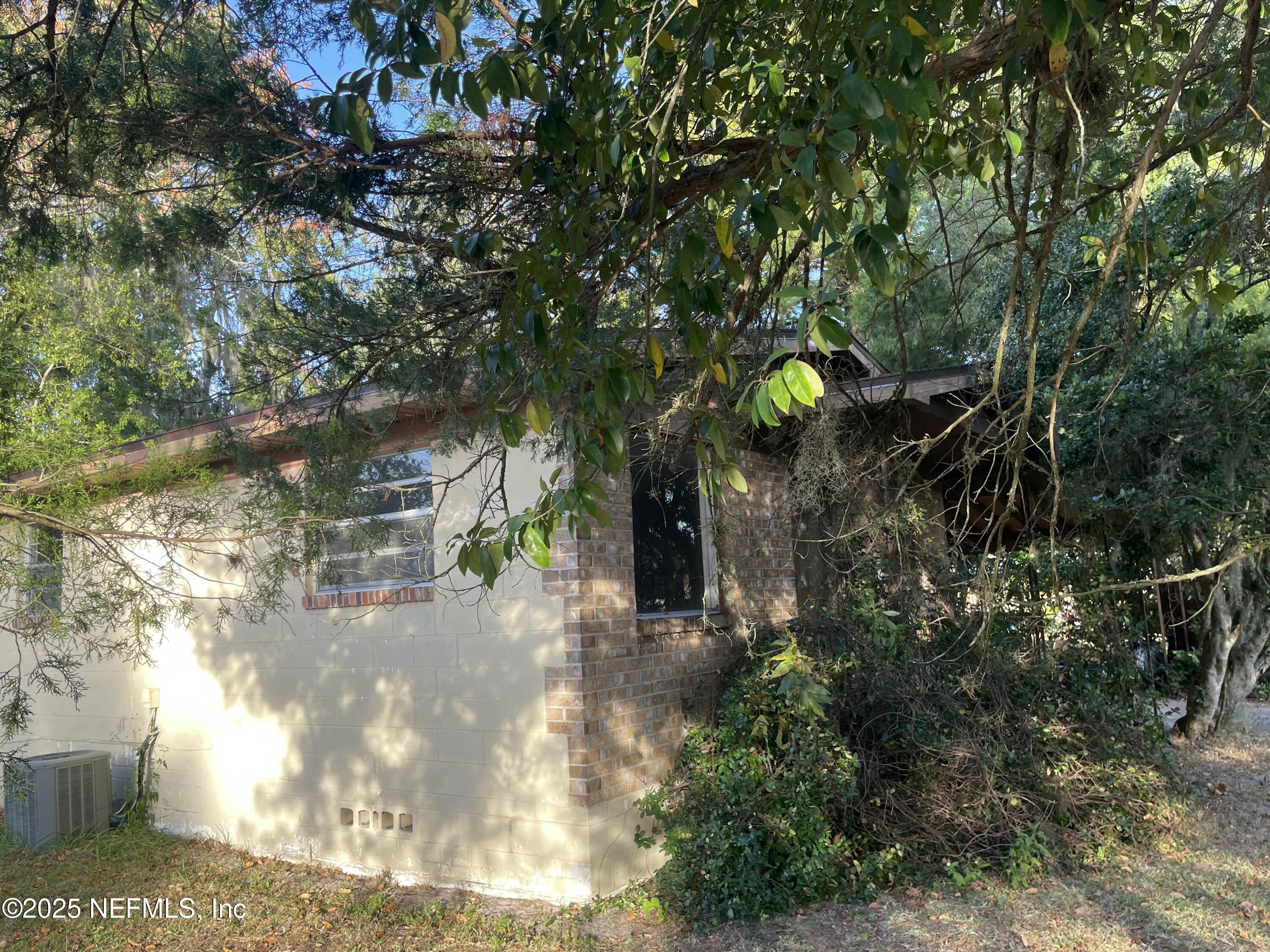 679 James Court Macclenny, FL 32063 - Photo 3 of 17 a view of a yard