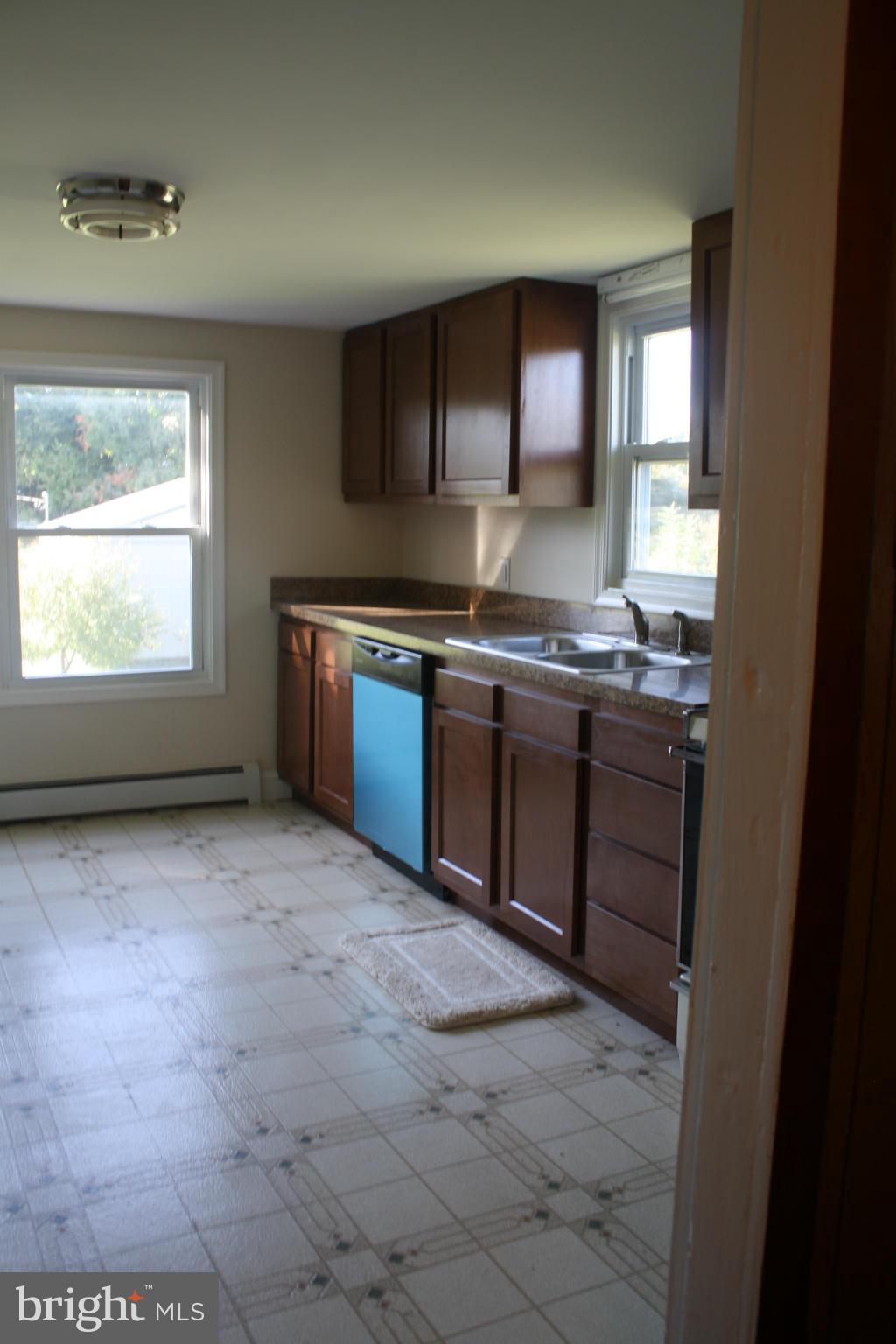 14732 Falling Waters Road Williamsport, MD 21795 - Photo 7 of 21 Kitchen