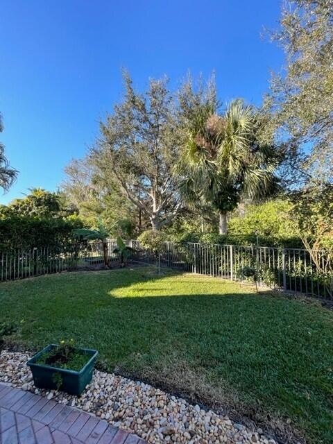 116 Via Rosina Jupiter, FL 33458 - Photo 29 of 33 a view of a park with large trees