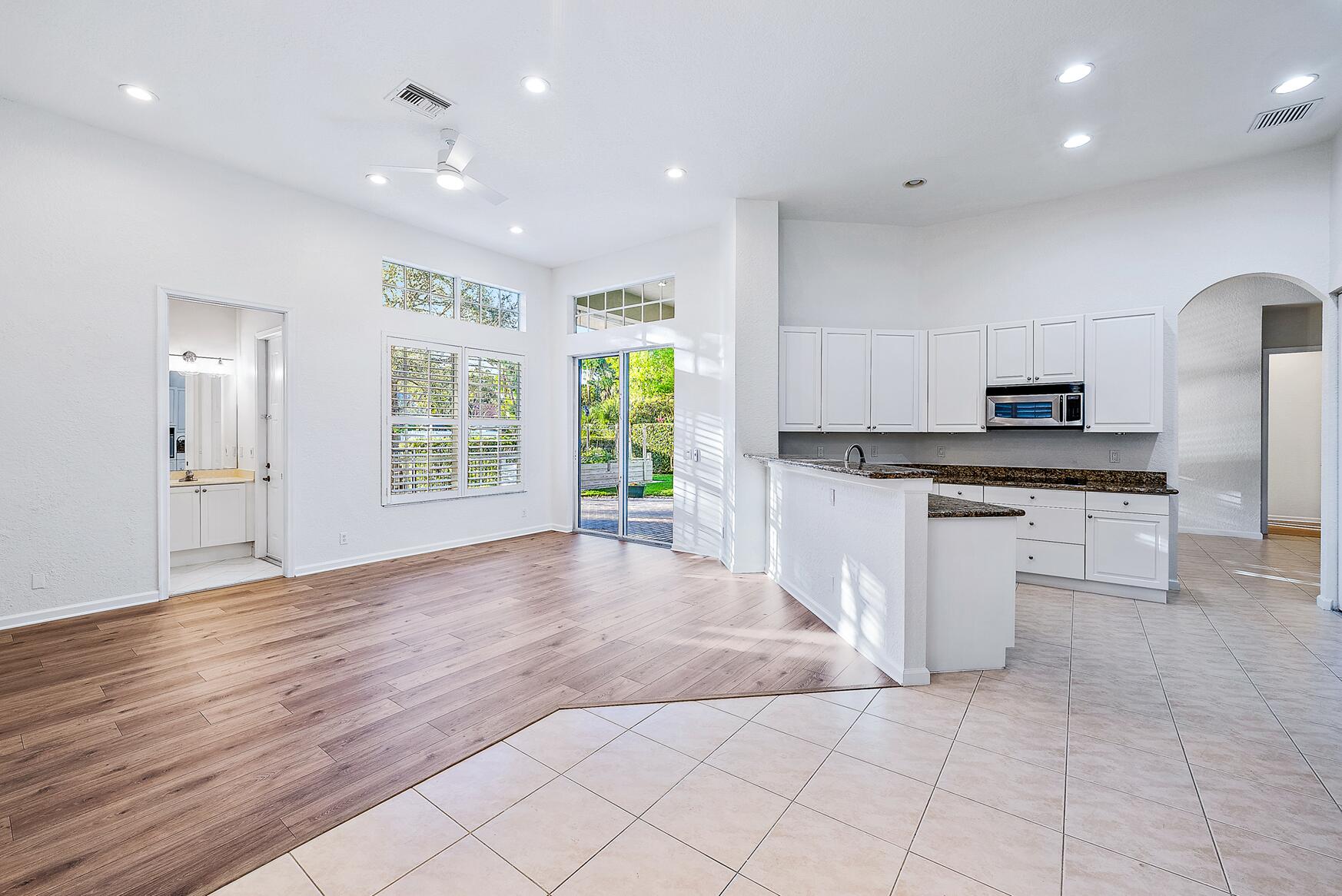 116 Via Rosina Jupiter, FL 33458 - Photo 5 of 33 116 Via Rosina-3-MLS