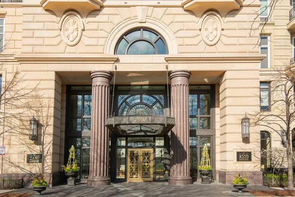 $9,700 | 2550 North Lakeview Avenue, Unit 2205, Chicago, IL 60614