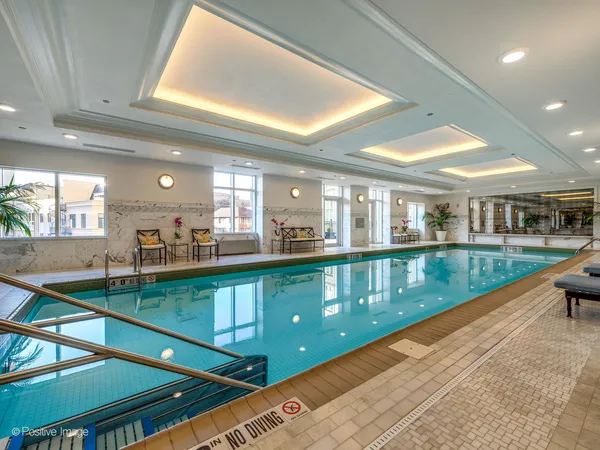 $9,700 | 2550 North Lakeview Avenue, Unit 2205, Chicago, IL 60614