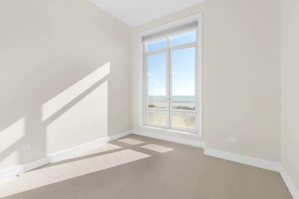 $9,700 | 2550 North Lakeview Avenue, Unit 2205, Chicago, IL 60614