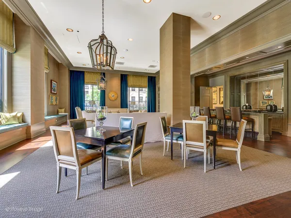 $9,700 | 2550 North Lakeview Avenue, Unit 2205, Chicago, IL 60614