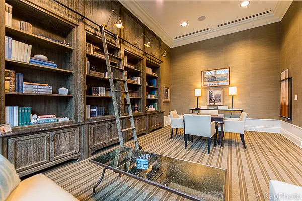 $9,700 | 2550 North Lakeview Avenue, Unit 2205, Chicago, IL 60614