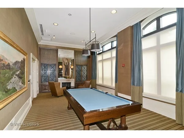 $9,700 | 2550 North Lakeview Avenue, Unit 2205, Chicago, IL 60614