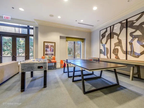 $9,700 | 2550 North Lakeview Avenue, Unit 2205, Chicago, IL 60614