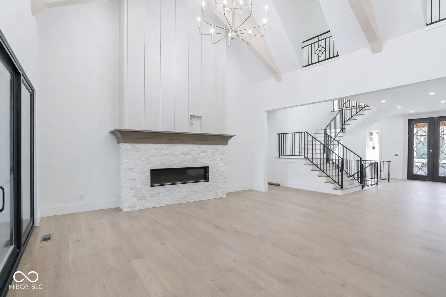 1589 Chatham Rdg Court Westfield, IN 46074 - Photo 4 of 33