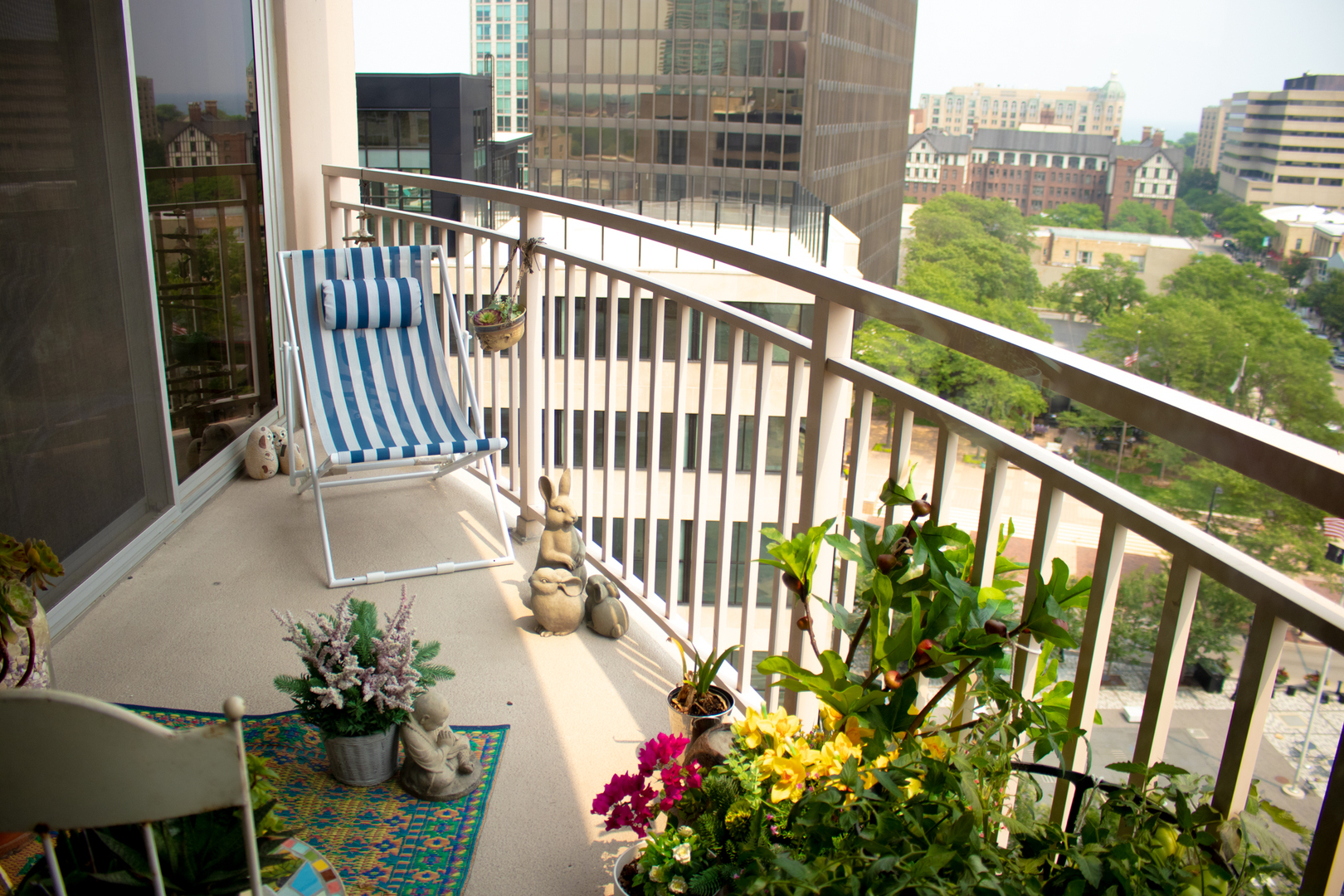 807 Davis Street, Unit 905 Evanston, IL 60201 - Photo 18 of 21