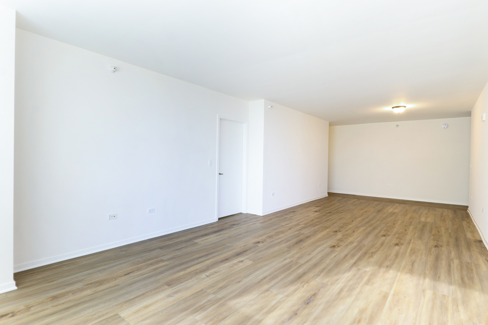 807 Davis Street, Unit 905 Evanston, IL 60201 - Photo 10 of 21