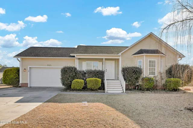 $309,000 | 305 Pine Ridge Lane, Holly Ridge, NC 28445