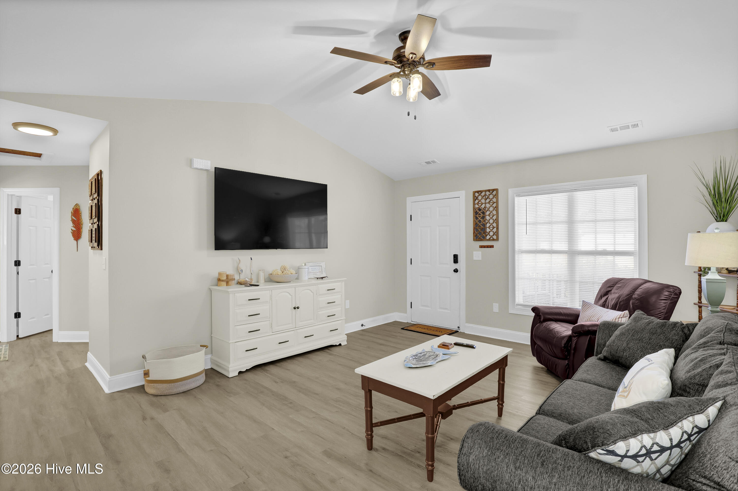 305 Pine Ridge Lane Holly Ridge, NC 28445 - Photo 5 of 31 6G8A7353