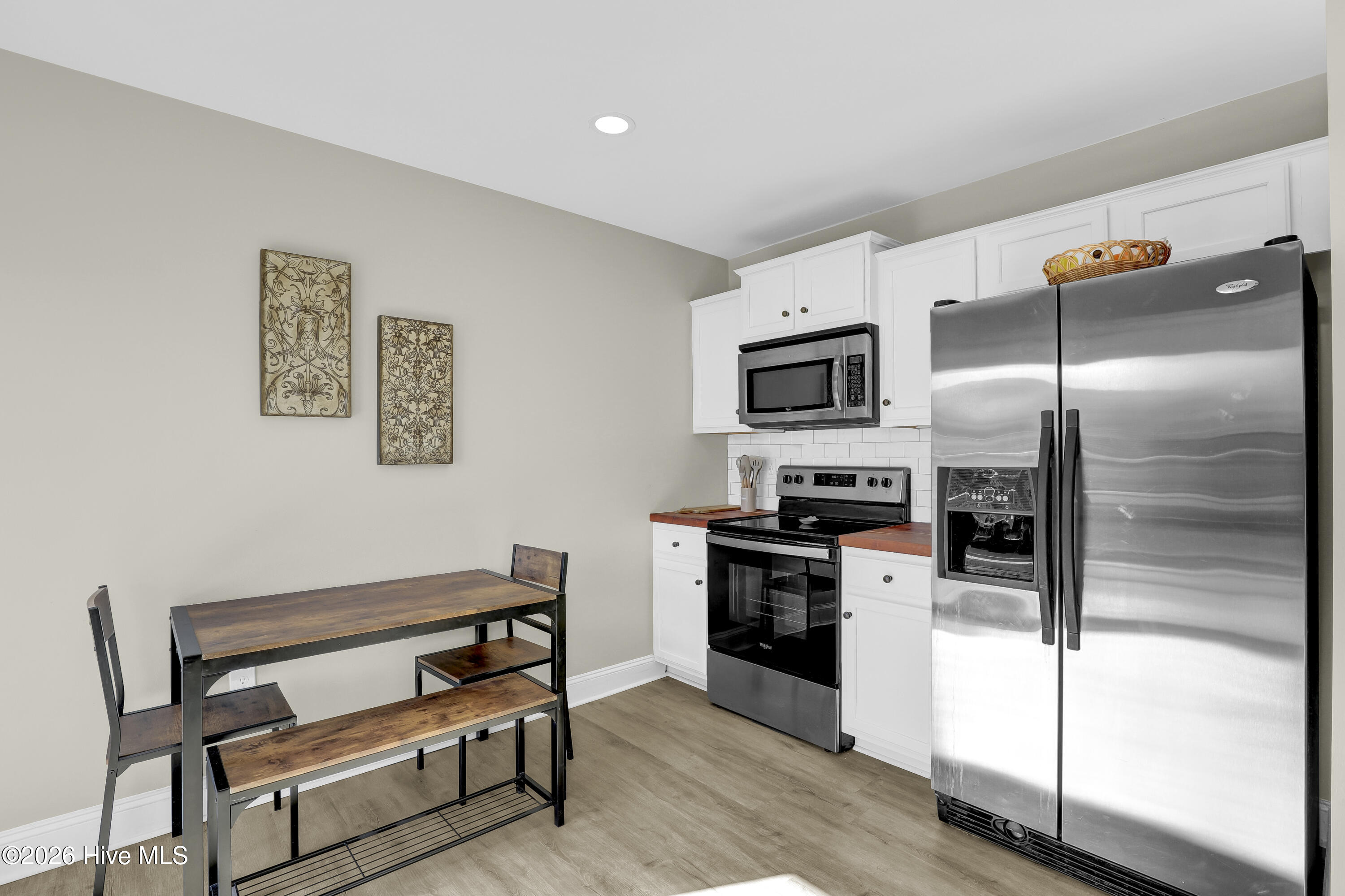 305 Pine Ridge Lane Holly Ridge, NC 28445 - Photo 9 of 31 6G8A7368