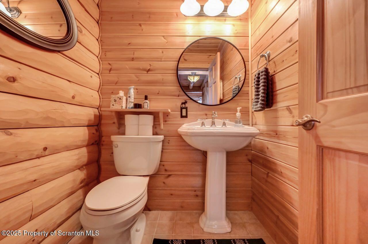 765 Herrick Ridge Union Dale, PA 18470 - Photo 40 of 91 1/2 Bathroom