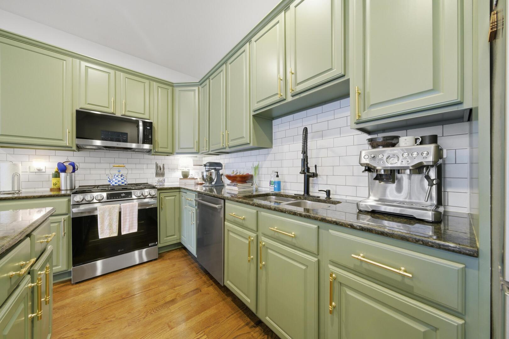 2416 West Thomas Street, Unit 1 Chicago, IL 60622 - Photo 6 of 26