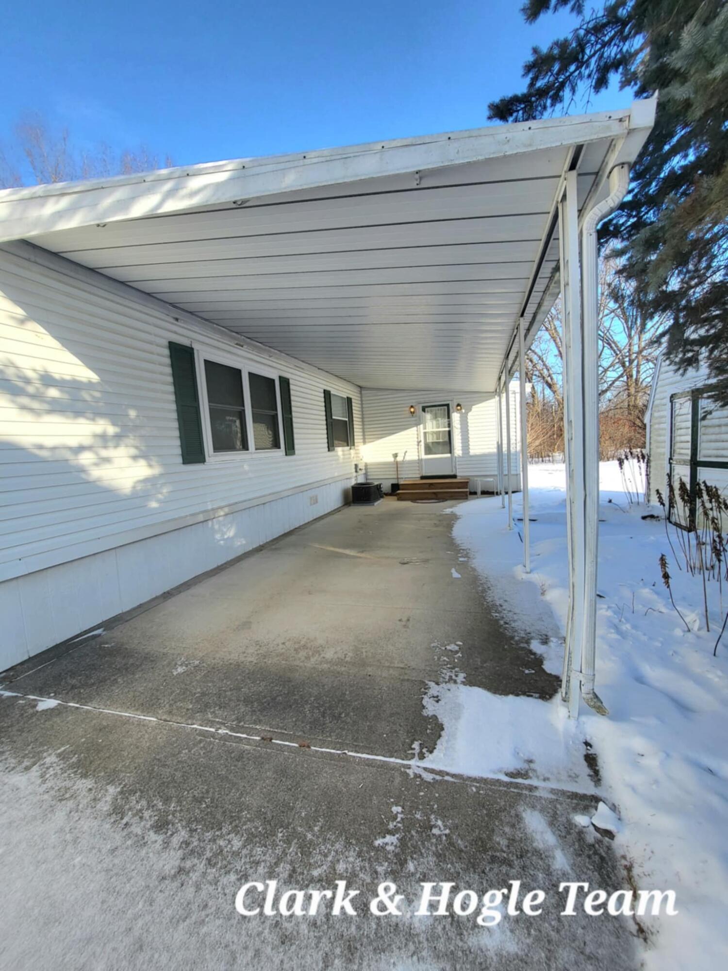 10400 East Pewamo Road, Unit 19 Pewamo, MI 48873 - Photo 7 of 22 182987bc-51fe-42ea-8d71-741f339b2945