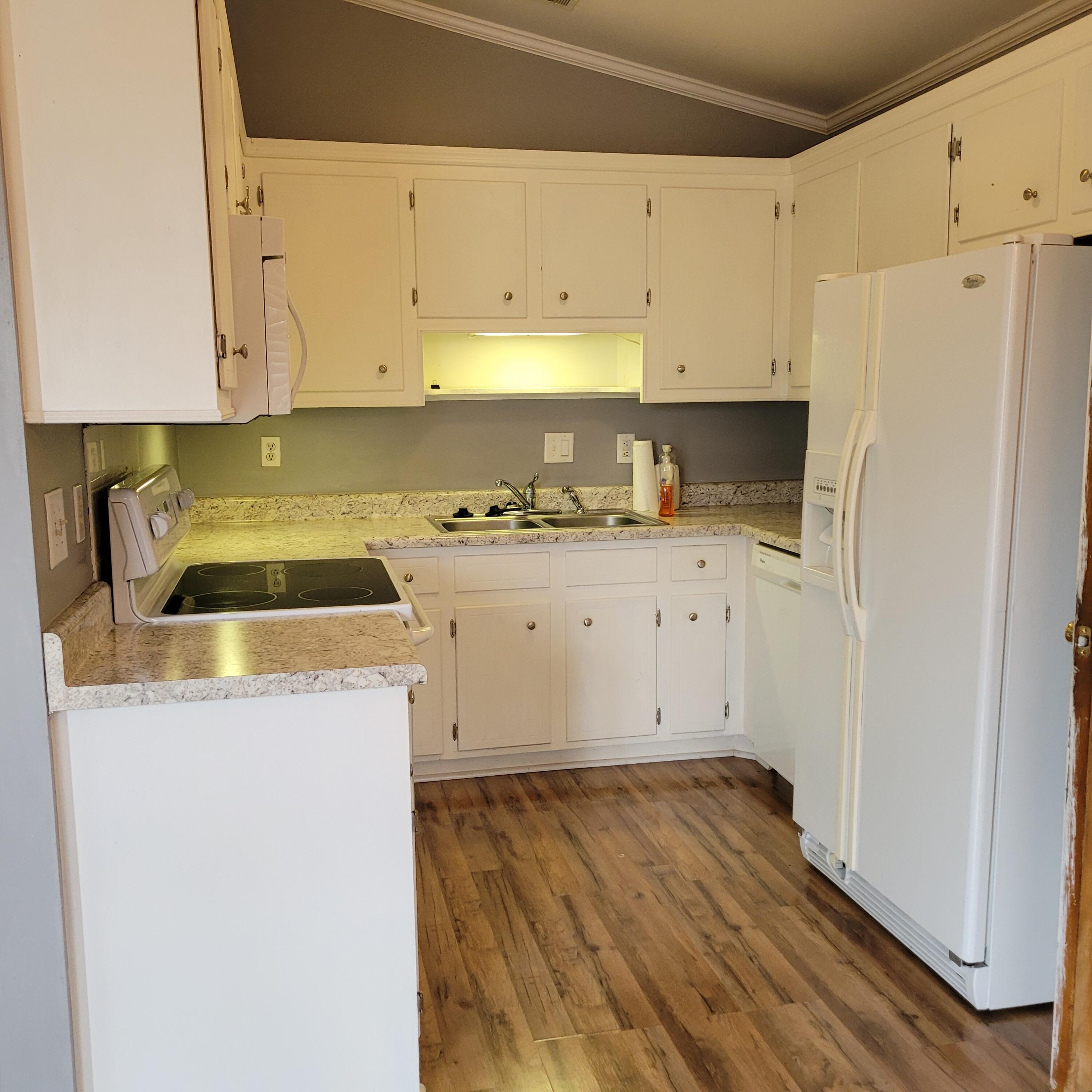 128 Two Hitch Road Goose Creek, SC 29445 - Photo 9 of 23 Kitchen