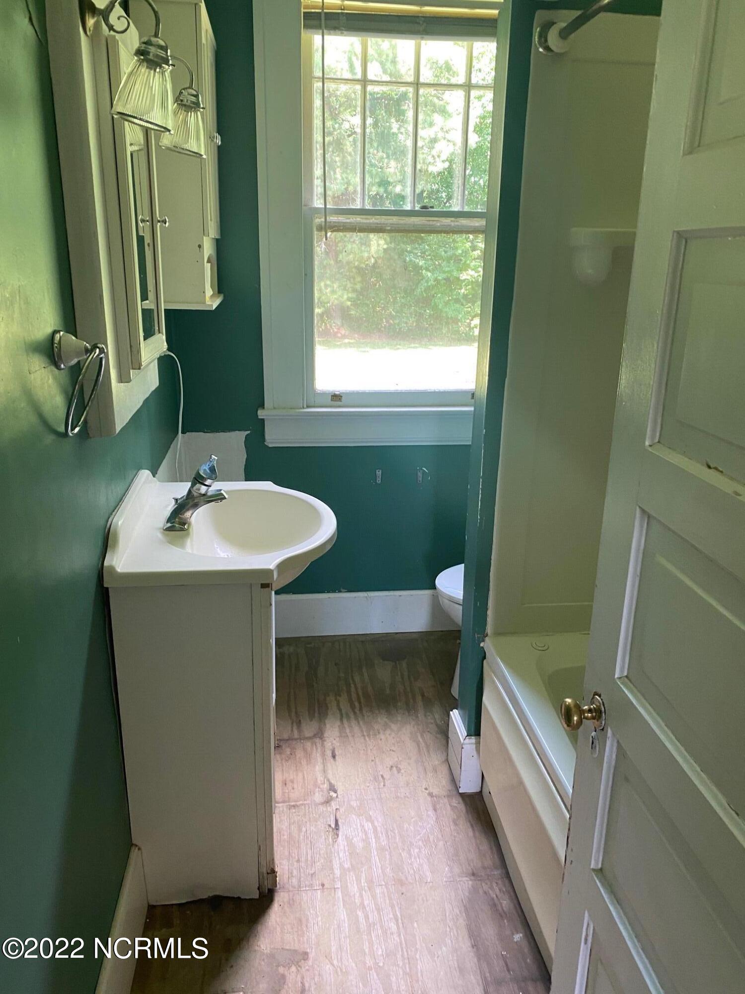 4669 Matthews Road Wilson, NC 27893 - Photo 8 of 10 matthews bath