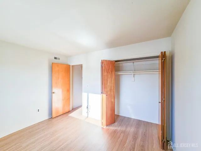 $2,300 | 1302 Bradley Court, Princeton, NJ 08540