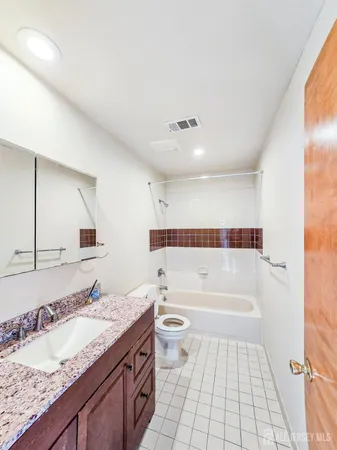 $2,100 | 1302 Bradley Court, Princeton, NJ 08540