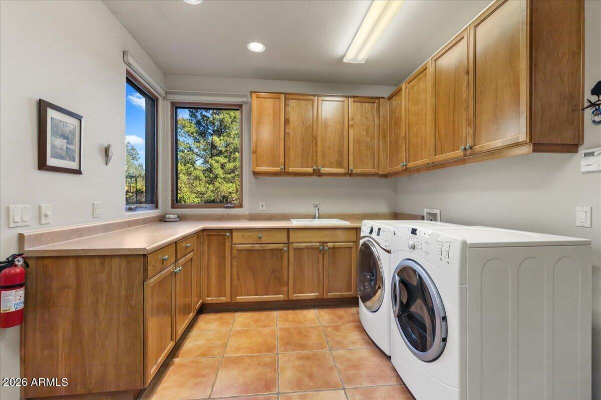 30 West Gunsmoke Road Sedona, AZ 86336 - Photo 49 of 73 117-Laundry