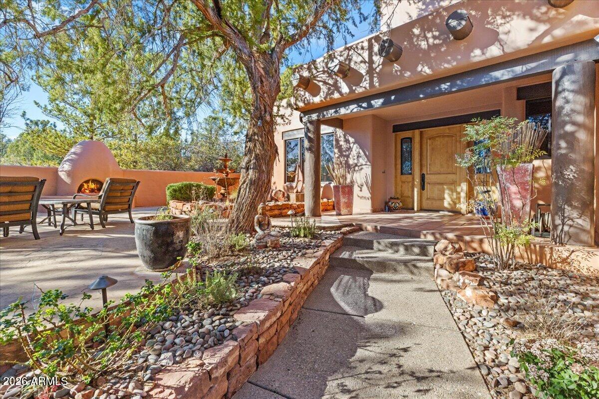 30 West Gunsmoke Road Sedona, AZ 86336 - Photo 5 of 73 022-Front