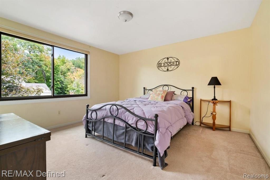 1901 North Fairview Lane Rochester Hills, MI 48306 - Photo 22 of 33