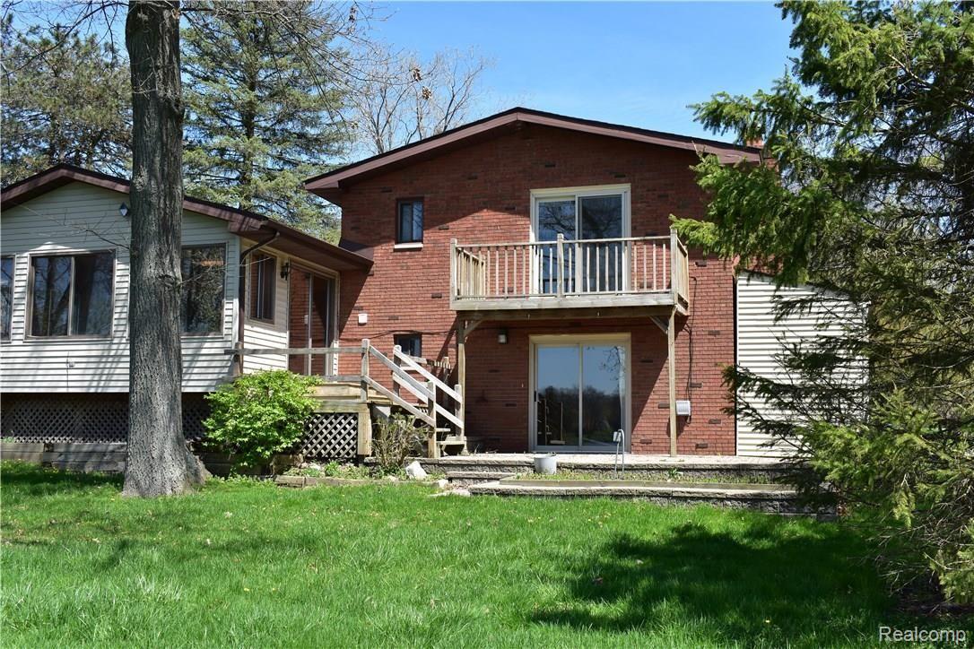 1444 East Coon Lake Road Howell, MI 48843 - Photo 12 of 71 DSC_0096.JPG