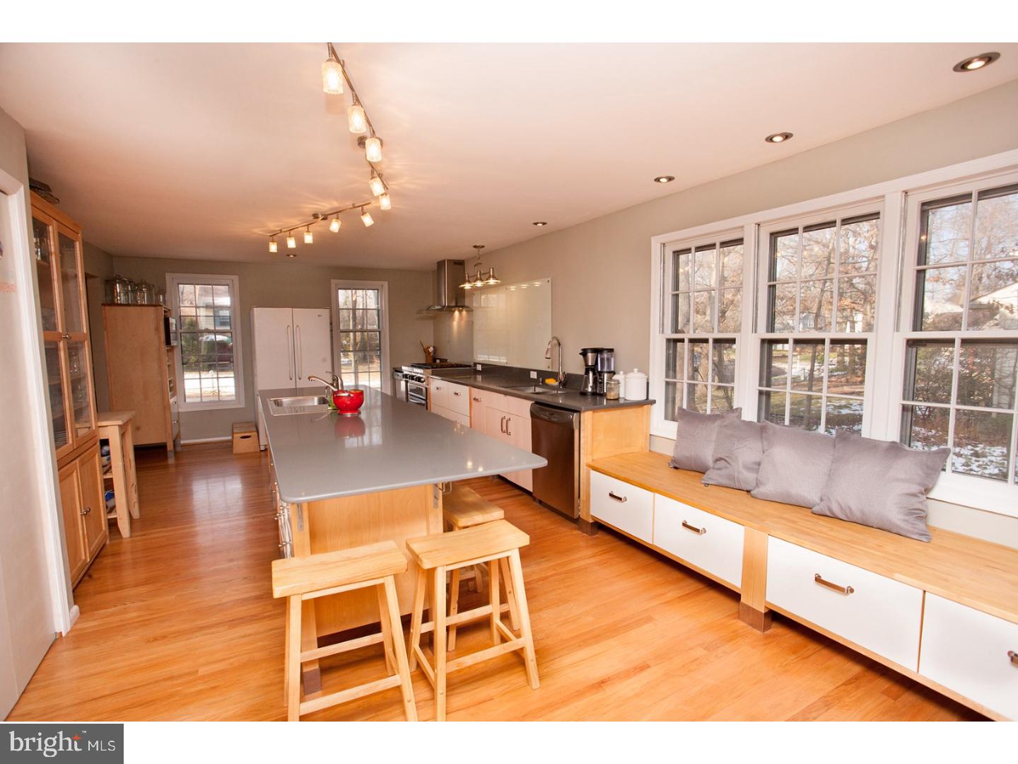 22 Whitby Road Cherry Hill, NJ 08003 - Photo 5 of 24 Gallery Image 5