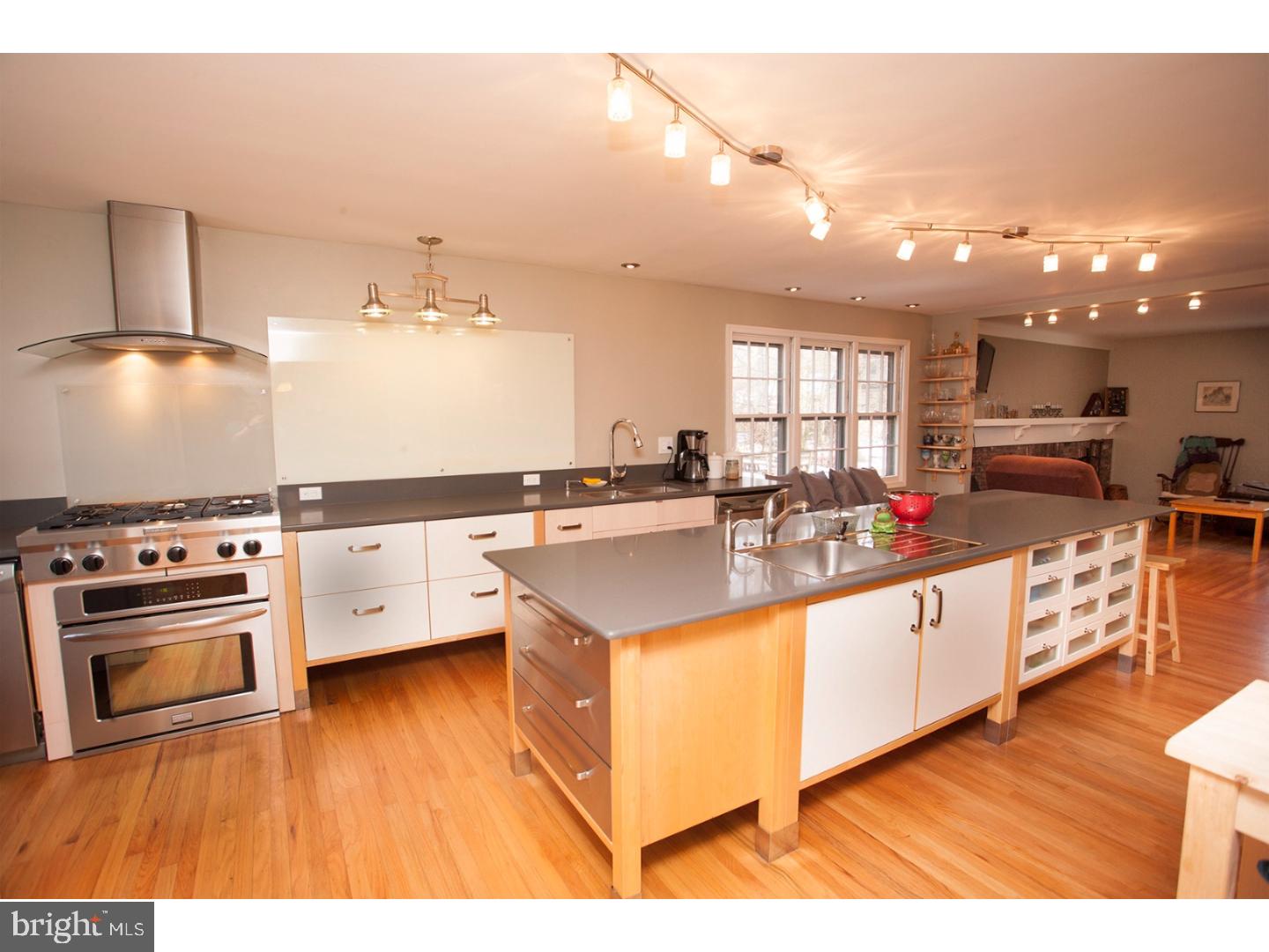 22 Whitby Road Cherry Hill, NJ 08003 - Photo 7 of 24 Gallery Image 7