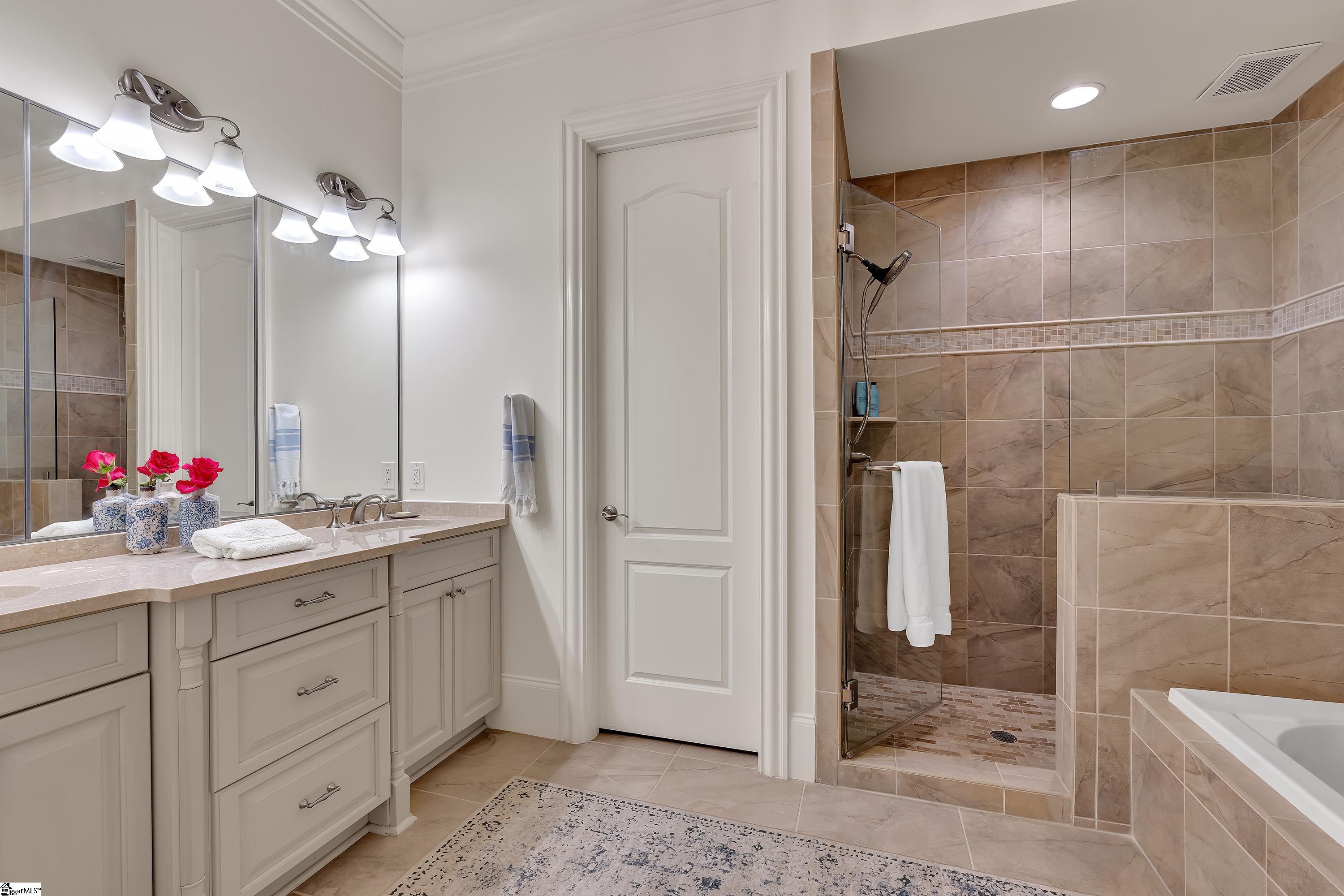 168 Ridgeland Drive, Unit 201 Greenville, SC 29601 - Photo 25 of 38