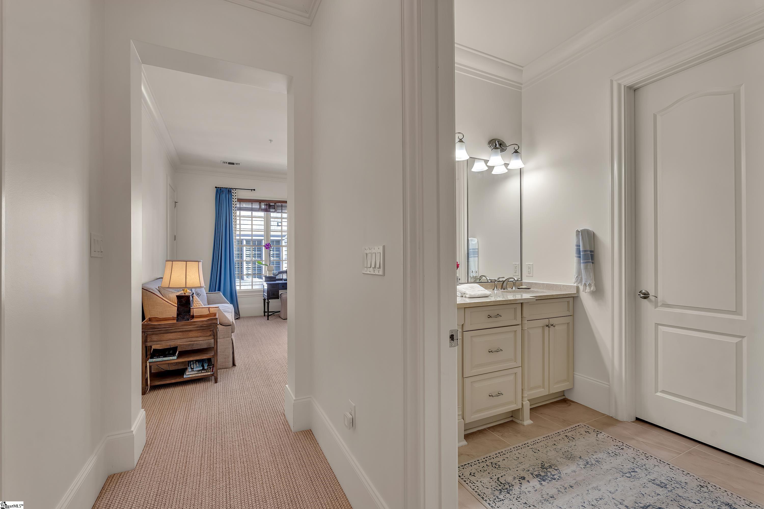 168 Ridgeland Drive, Unit 201 Greenville, SC 29601 - Photo 27 of 38