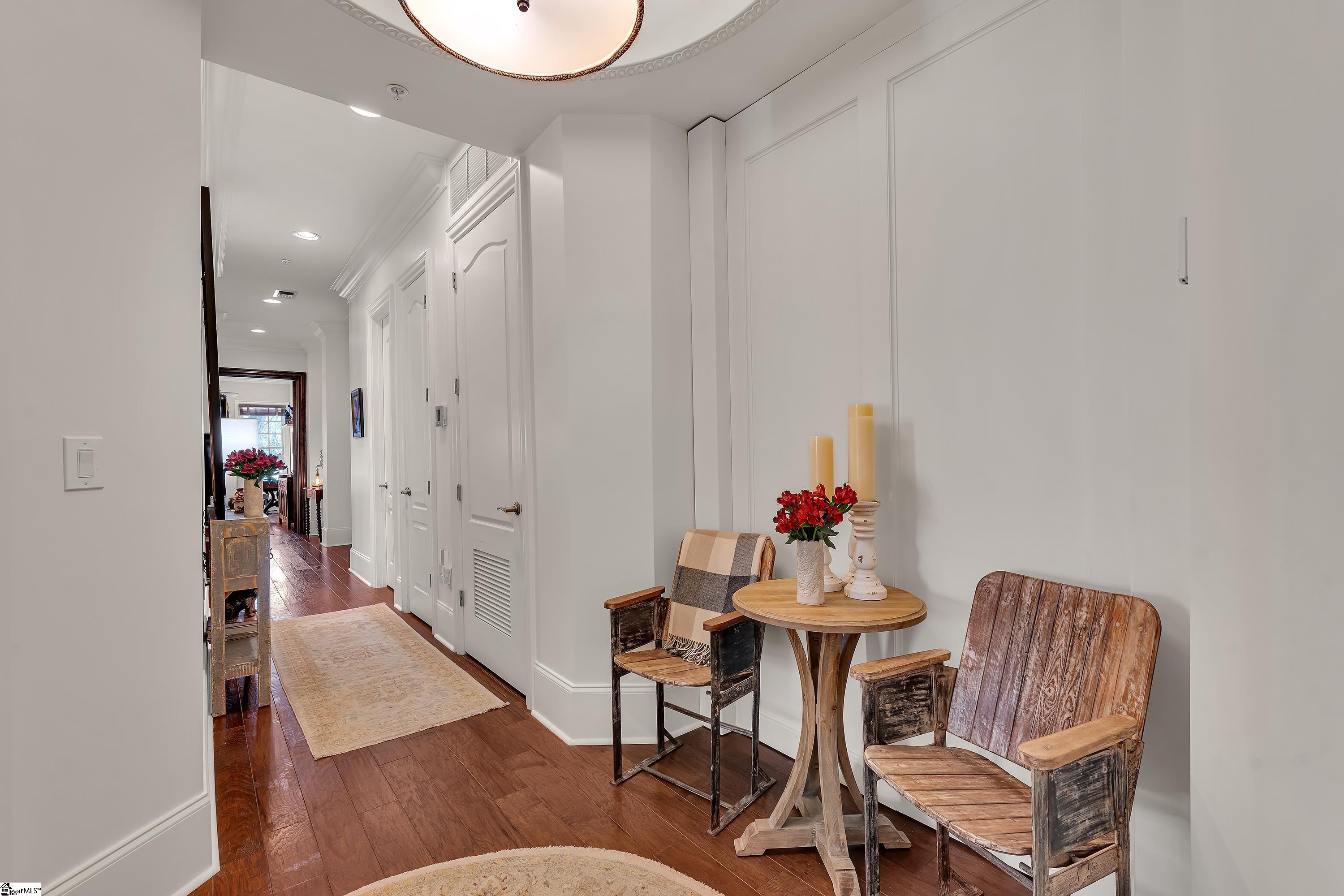 168 Ridgeland Drive, Unit 201 Greenville, SC 29601 - Photo 4 of 38