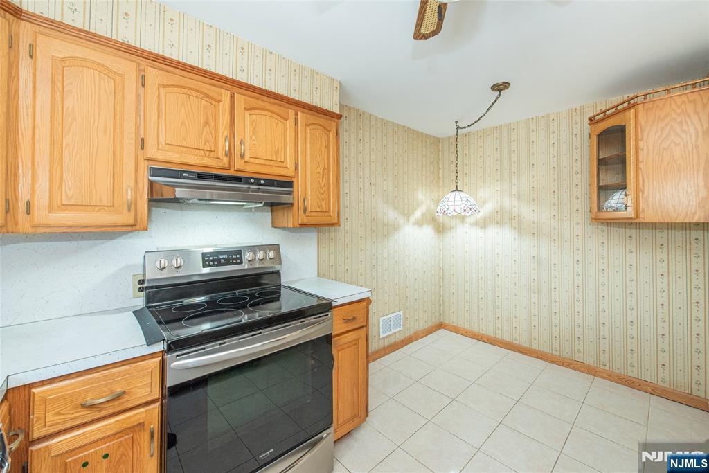 717 Alps Road Wayne, NJ 07470 - Photo 7 of 19