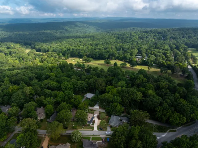 $399,000 | 779 James Boulevard, Signal Mountain, TN 37377