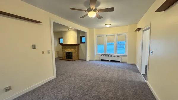 $2,950 | 110 Pine Street, Elmhurst, IL 60126