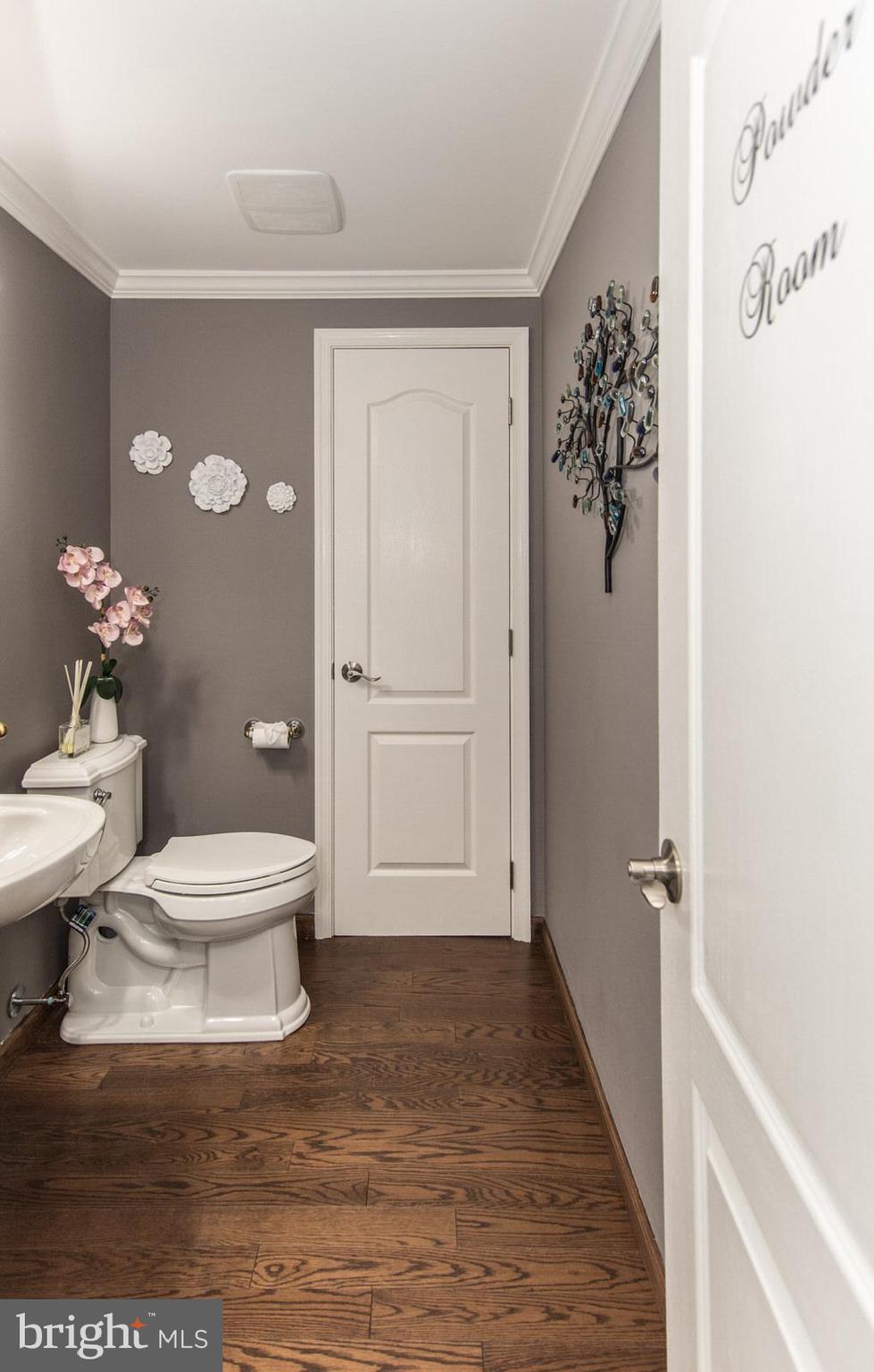 518 Stewart Road Hatboro, PA 19040 - Photo 28 of 103 1st Floor Bathroom